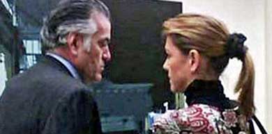 María Dolores de Cospedal con Luis Bárcenas en el Senado… antes del ‘no despido’. Foto ELPLURAL.COM