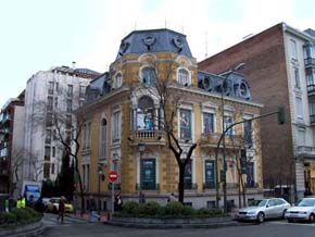 Calle José Ortega y Gasset (Wikimedia Commons) 