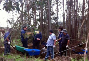 Personal de la PDI y el SML se encuentran inspeccionando el lugar del hallazgo 