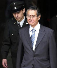 Fujimori, según denuncia un periódico limeño, goza de un trato de favor en la prisión donde cumple condena