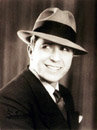 Carlos Gardel en una foto promocional de 1933

