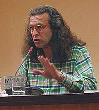 José Manuel Martín Medem fue corresponsal de Televisión Española en Colombia entre 1996 y 1998, además de otros países latinoamericanos. 