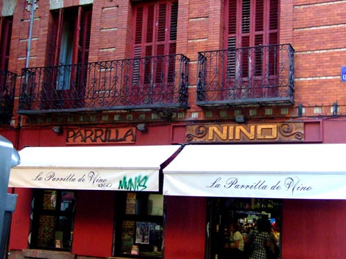 El 'Bar de Nino' en el corazón del 'Manhattan' de Ubillos