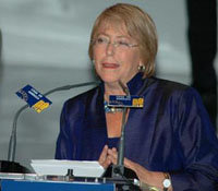 Bachelet hizo entrega de donaciones al Museo de la Memoria de los Derechos Humanos