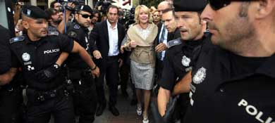 Esperanza Aguirre a la salida del juzgado. (EFE)