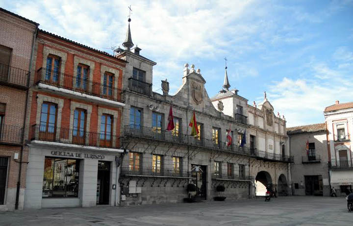 Castillo de La Mota: La última  morada de Isabel La Católica 