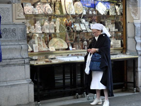 Lourdes se lo pone cada vez más fácil a los visitantes españoles