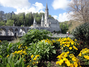 Lourdes se lo pone cada vez más fácil a los visitantes españoles