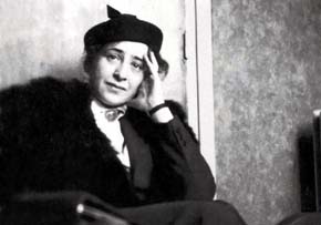 Hannah Arendt, autora de “Más allá de la filosofía”