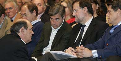 Rajoy llamó a Acebes tras ser imputado: 'Es una injusticia'