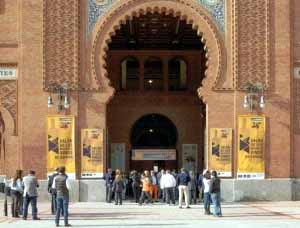 Entrada al XV Salón Peñín de los Mejores Vinos de España en la madrileña Plaza de Toros de las Ventas