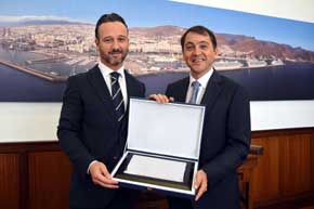 Los hoteleros agradecen a Santa Cruz de Tenerife la entrega en su reciente Congreso