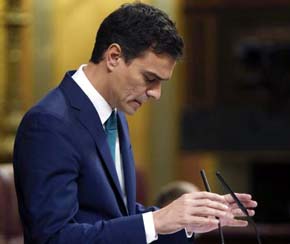 El secretario general del PSOE, Pedro Sánchez, durante su intervención ante el Congreso de los Diputados. EFE/Archivo 