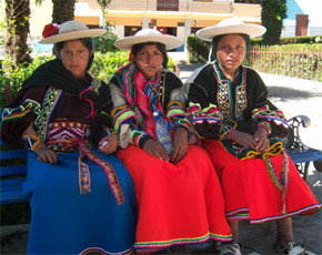 Gobierno y oposición reconocen la plurinacionalidad del estado boliviano. En la imagen, indígenas aimaraes, una de las etnias más importantes de Bolivia. 