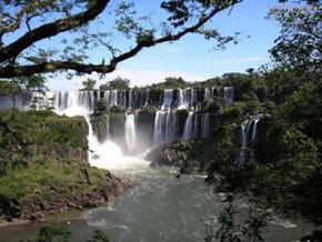 Las cataratas de Iguazú podrían ser incluidas como una de las “Siete Nuevas Maravillas del Mundo” 