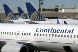 Continental Airlines despedirá 1.700 personas para  paliar sus pérdidas 