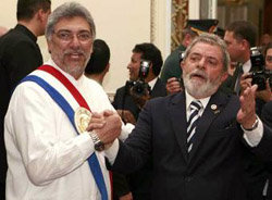 Lula (d) en la imagen de archivo, confía en llegar a un acuerdo sobre Itaipú con el presidente paraguayo Fernando Lugo