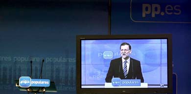 Rajoy en su anterior ‘comparecencia’ ante la prensa en una televisión de plasma.
