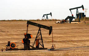 Correa cree que el precio del petróleo se recuperará hacia el segundo semestre de 2015 