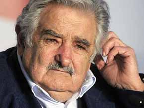 José Mujica: a los que les gusta mucho el dinero hay que echarlos de política