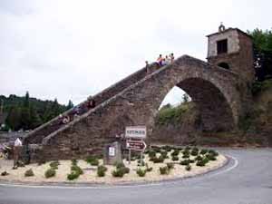 Portomarín, cuna de los Caballeros de Santiago y perla del Camino Francés