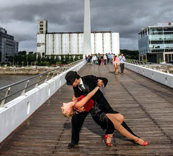 El Tango Sigue Vivo