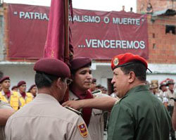 Chávez pisa a fondo el acelerador de la revolución