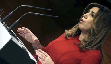La presidenta de Andalucía, Susana Díaz, comparece en rueda de prensa (Efe)