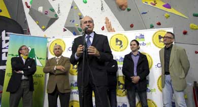 El mayor centro especializado en escalada deportiva de Andalucía abre sus puertas en Málaga