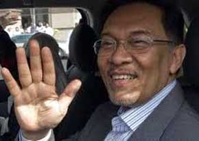 Líder de la oposición en Malasia es condenado a 5 años de cárcel por “sodomía”