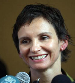 La vocero del gobierno, ministra Carolina Tohá, dijo que la tarea 'busca dar un paso más que contribuya a preservar en Chile la memoria...y avanzar en el esclarecimiento de la verdad'.