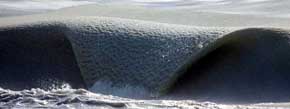 La ola congelada captada en Nantucket, en la costa este de EE.UU. 