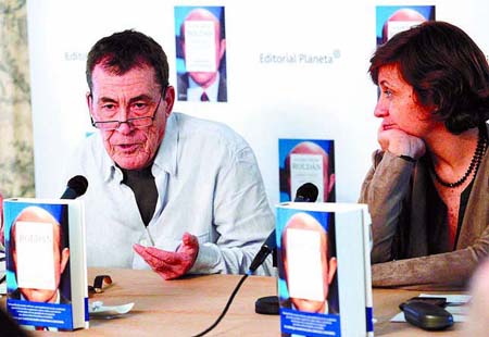 Fernando Sánchez Dragó y su particular “La canción de Roldán” libro editado por Planeta