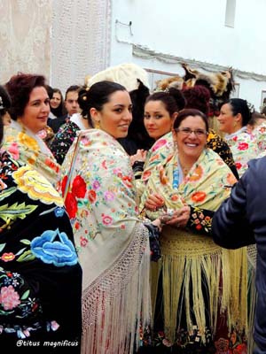 Las carantoñas de Acehuche: Fiesta, Diversión y Devoción