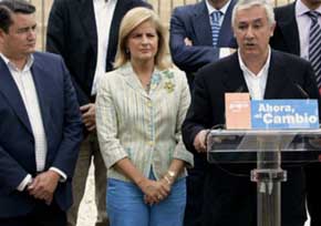 Javier Arenas, Esperanza Oña y Antonio Sanz. EFE