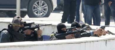 La policía toma posiciones tras el atentado en Túnez Reuters 