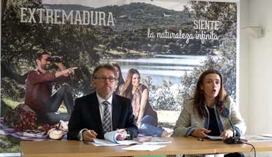 Consejero y Directora General de Turismo del Gobierno de Extremadura: Victor del Moral y Elisa Cruz. extremadura.com