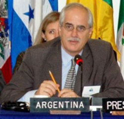 El ministro argentino de Exteriores, Jorge Taiana, ha reiterado la necesidad de un 'pleno restablecimiento' de la democracia en Honduras