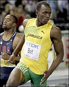 Bolt rompió su propio récord con 11 centésimas de segundo menos.