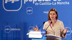 Lapsus de Cospedal: 'Hemos trabajado mucho para saquear a nuestro país'
