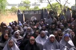 Fotograma del vídeo del secuestro de las niñas de Chibok, el pasado año. 