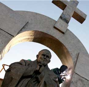 La estatua de Juan Pablo II en Ploërmel  