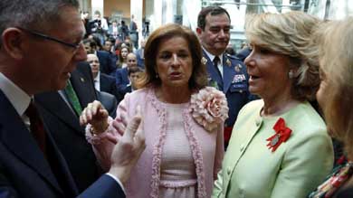 Ana Botella, alcaldesa de Madrid, junto con Esperanza Aguirre y Alberto Ruiz Gallardón. (EFE).