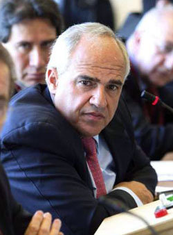 Ex presidente Samper dice que Colombia está en 'preguerra' con Venezuela
