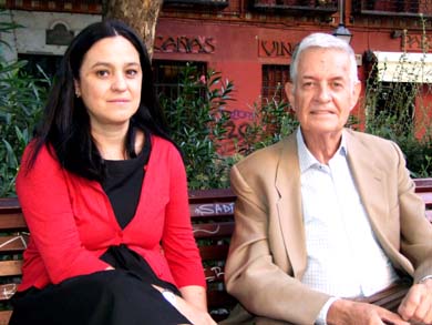 Aurora Viloria y Germán Ubillos en la plaza de Cristino Martos en Madrid... (Foto: Juan Ignacio Vera)