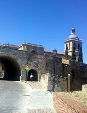 Ciudad Rodrigo entre Madrid y Oporto