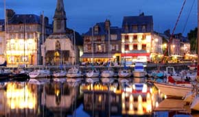 Con Viajes Clani podrá visitar uno de los sitios más famosos de Francia: el Mont Saint Michel