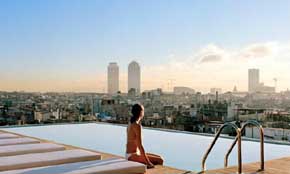 Hoteles de lujo de Barcelona esclavizan a las camareras de piso