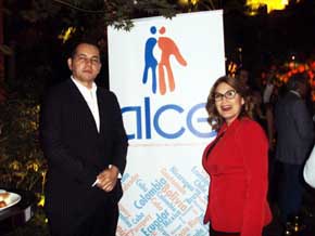 Marina Pérez Cabrera y John Quintero, colombiano y vicepresidente de ALCE