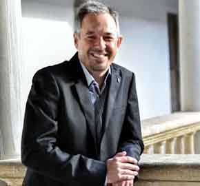 El catedrático de la Universidad de Granada Óscar Cordón recibe el Premio Nacional de Informática